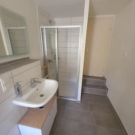 Dennis Apartamento